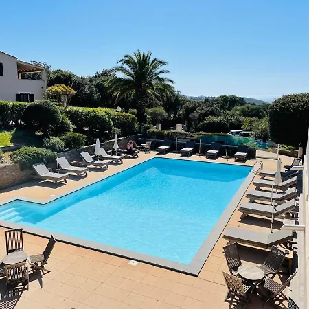 De Luxe Aria Marina Apartment